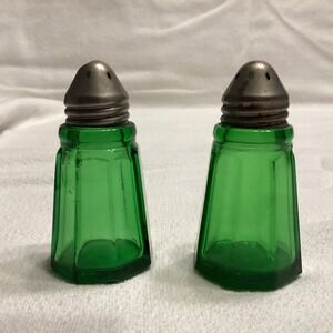 Vintage Emerald Green Glass Salt and Pepper Shakers Octagonal Depression Style
